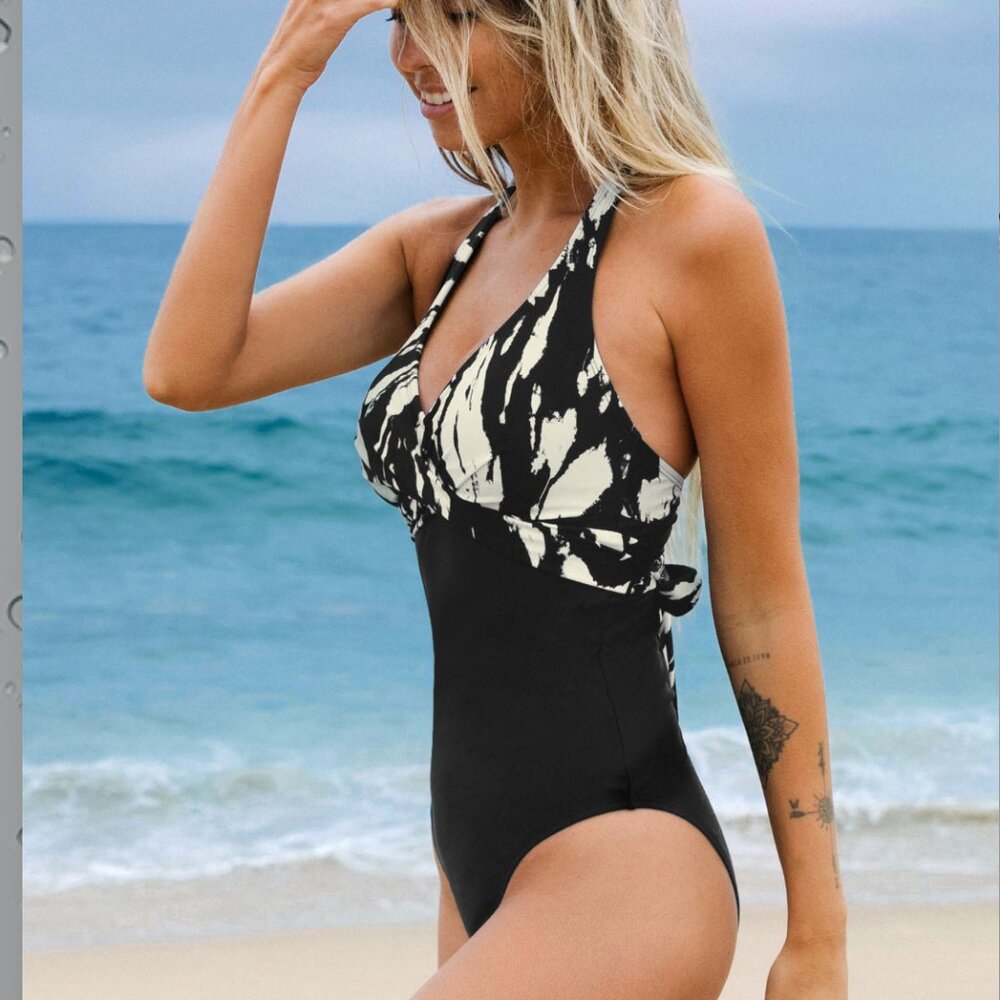NWT CUPSHE whimsical Strokes wrap front halter one piece swimsuit size Medium